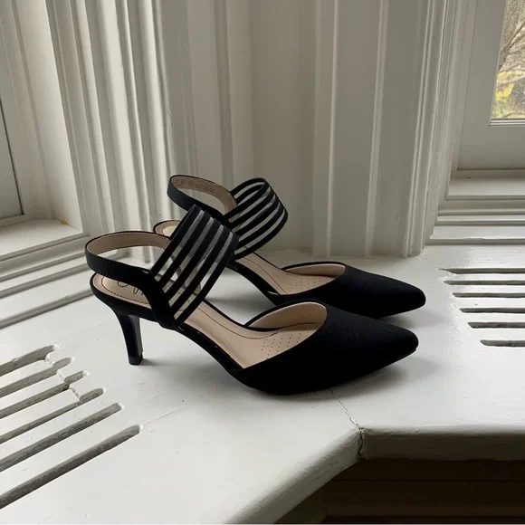 Life Stride Black High Heels NWOT - Picture 3 of 10